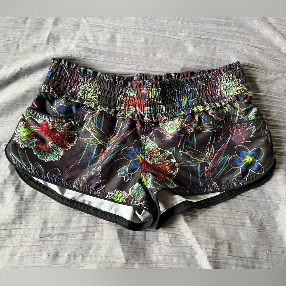 Hurley Floral Women's Board Shorts Size M